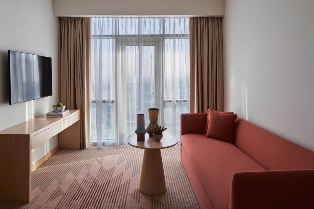 Novotel Jumeirah Village Triangle Hotel Dubaï
